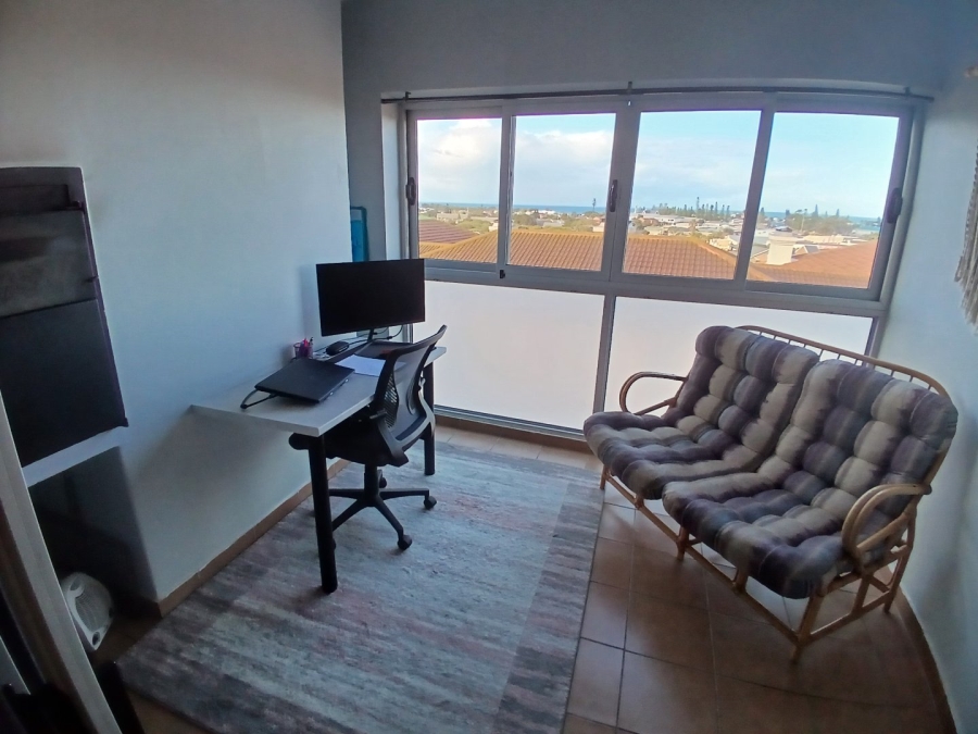 2 Bedroom Property for Sale in Hartenbos Central Western Cape